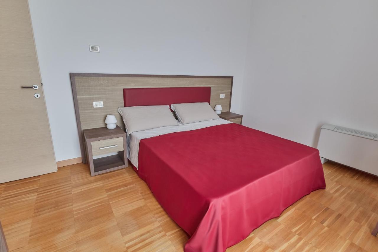 Piazza Lira Schio Residence מראה חיצוני תמונה