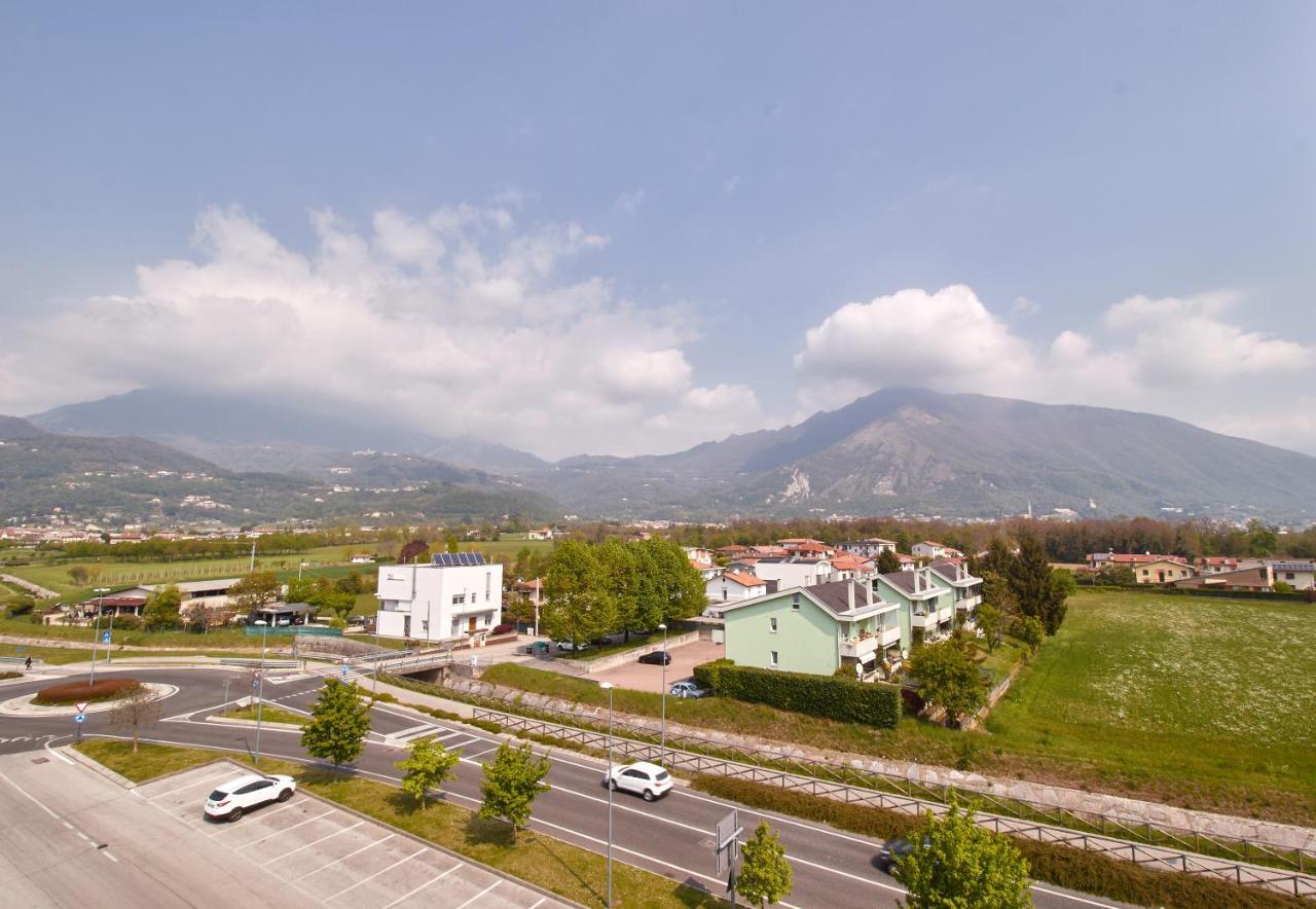 Piazza Lira Schio Residence מראה חיצוני תמונה